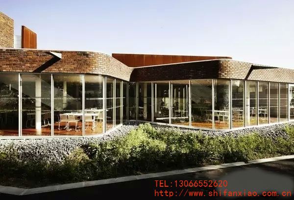 世界校园文化设计之法国李维·史特劳斯高中